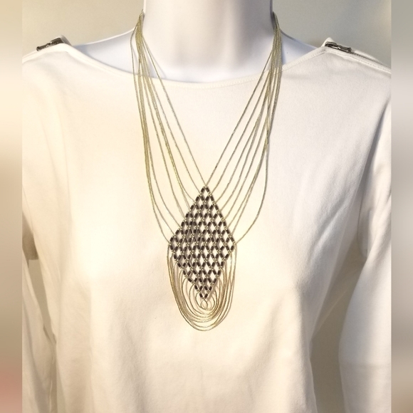 EUC Liquid silver necklace with diamond pattern, vintage, 18in with 4.5in drop - Picture 4 of 6